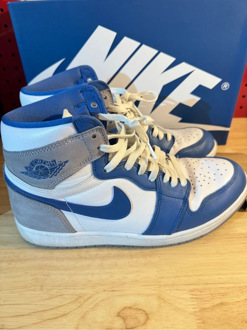 Nike Air Jordan 1 High OG True Blue Size 10.5D